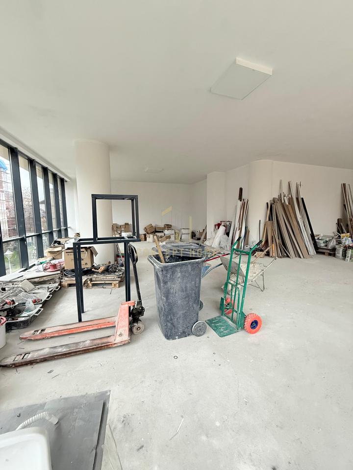 Commercial space for rent at Mine Peza (Golden Tower)