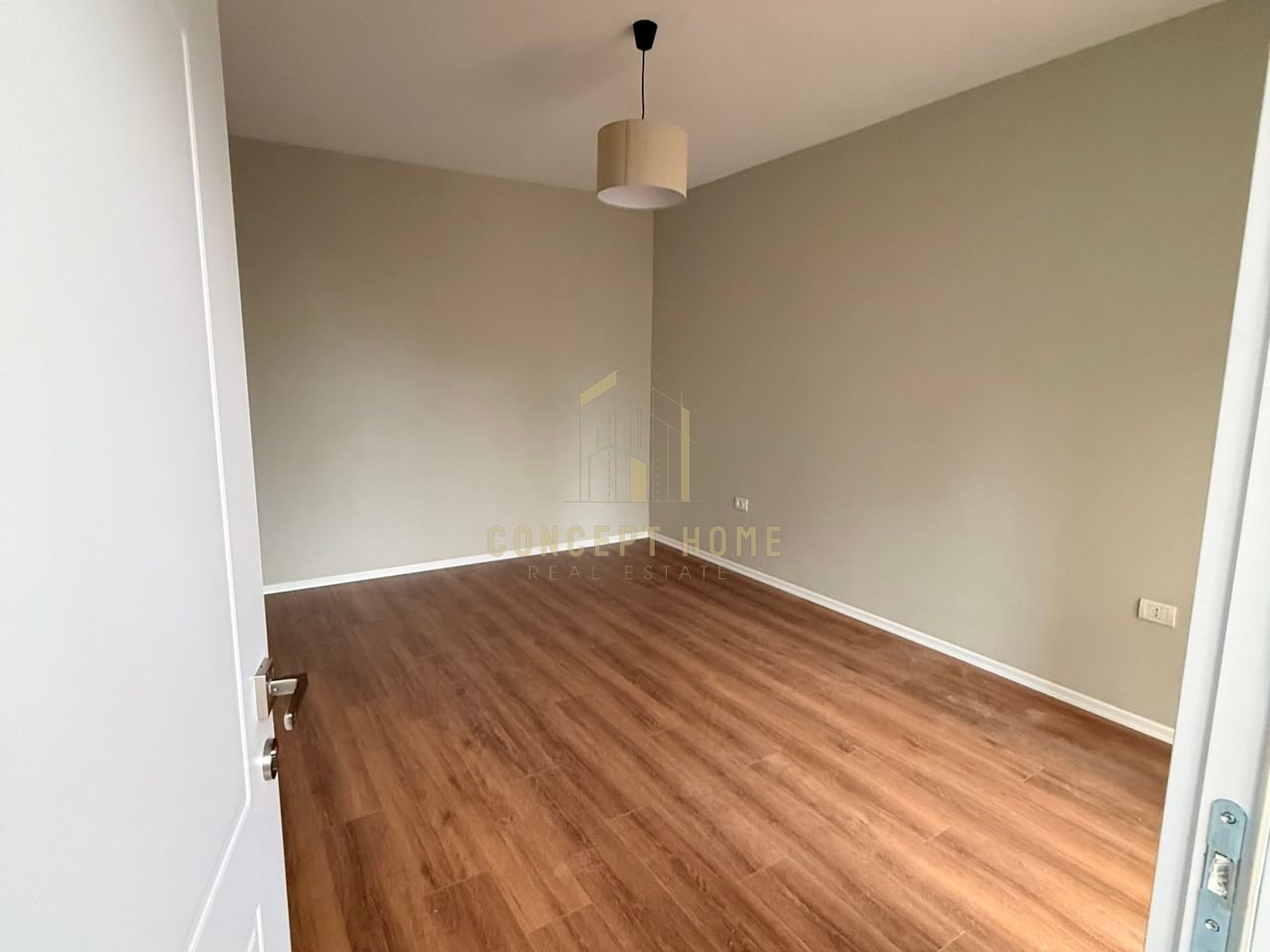 Jepet me qera Apartament 1+1 tek Bulevardi Bajram Curri