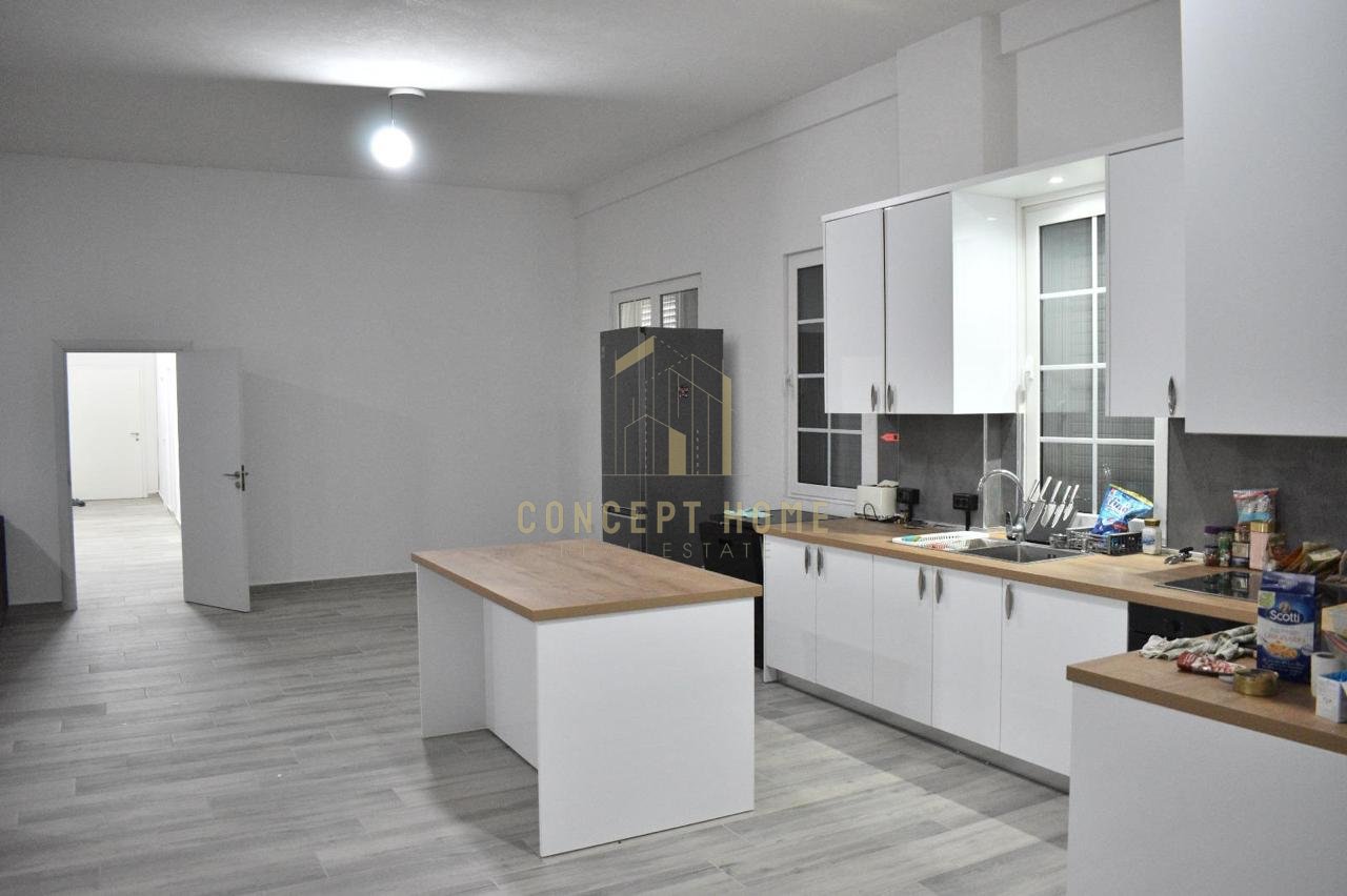 Penthouse 4+1+3+4 For Rent in Paskuqan, Tirana – 1500 € | 225 m²