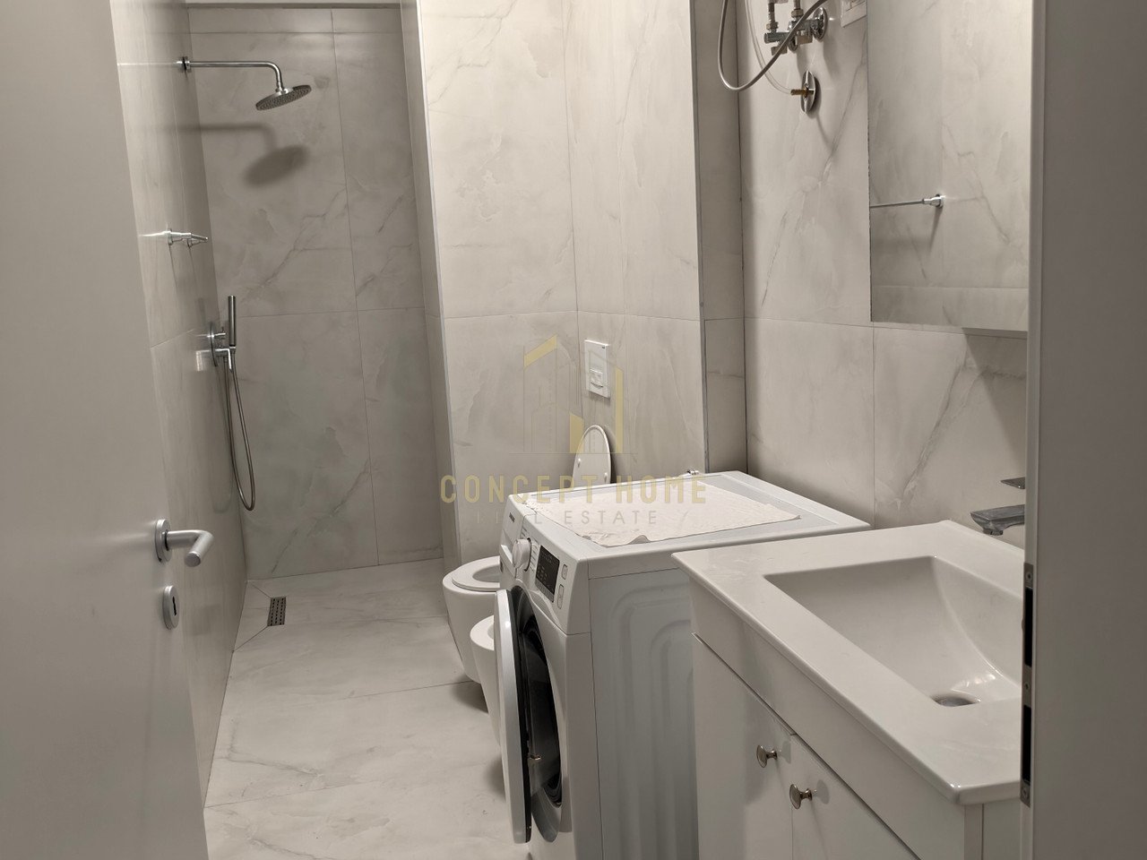 Jepet me qera apartament 1+1+Parkim  Ne Fresk