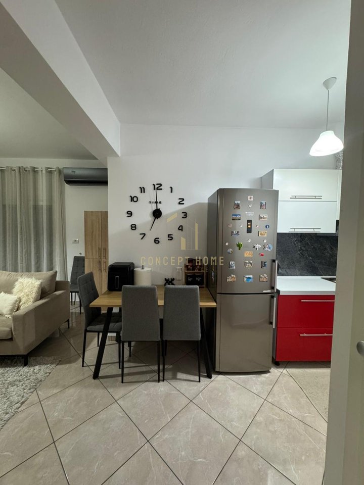 Jepet shtepit me qera Ne Astir