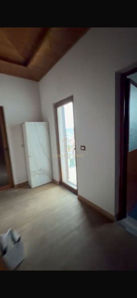 Private house for rent, duplex in Babrru \ 400 EURO