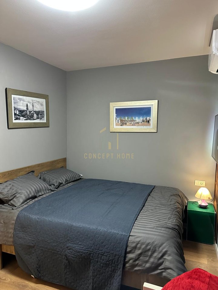 Jepet me qera apartament 1+1 tek pazari ri