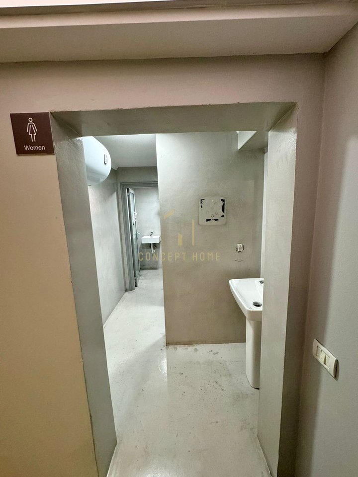 Jepet me qera Ambient tek Rruga e Kavajes