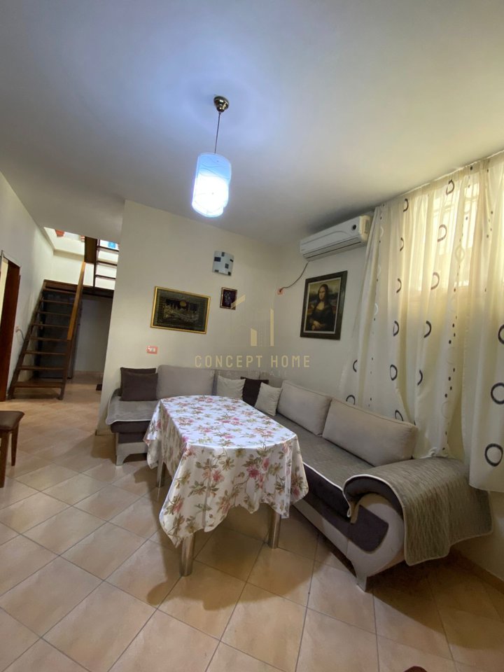 Shtëpi 3+1 me Qira në Qendër, Bulevardi Zogu i Parë, Tiranë - 850€ |