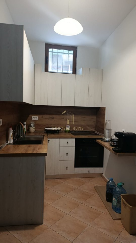 Shtëpi 3+1 me Qira në Qendër, Bulevardi Zogu i Parë, Tiranë - 850€ |