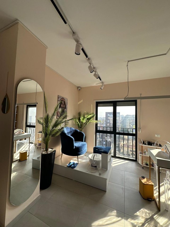 Office 3+1+2 For Rent at Selvia, Tirana - 750€ | 116 m²