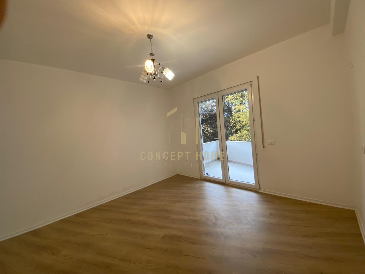 2+1+2 Apartment for Rent in Botanical Garden, Tirana - 500€ | 115 m²