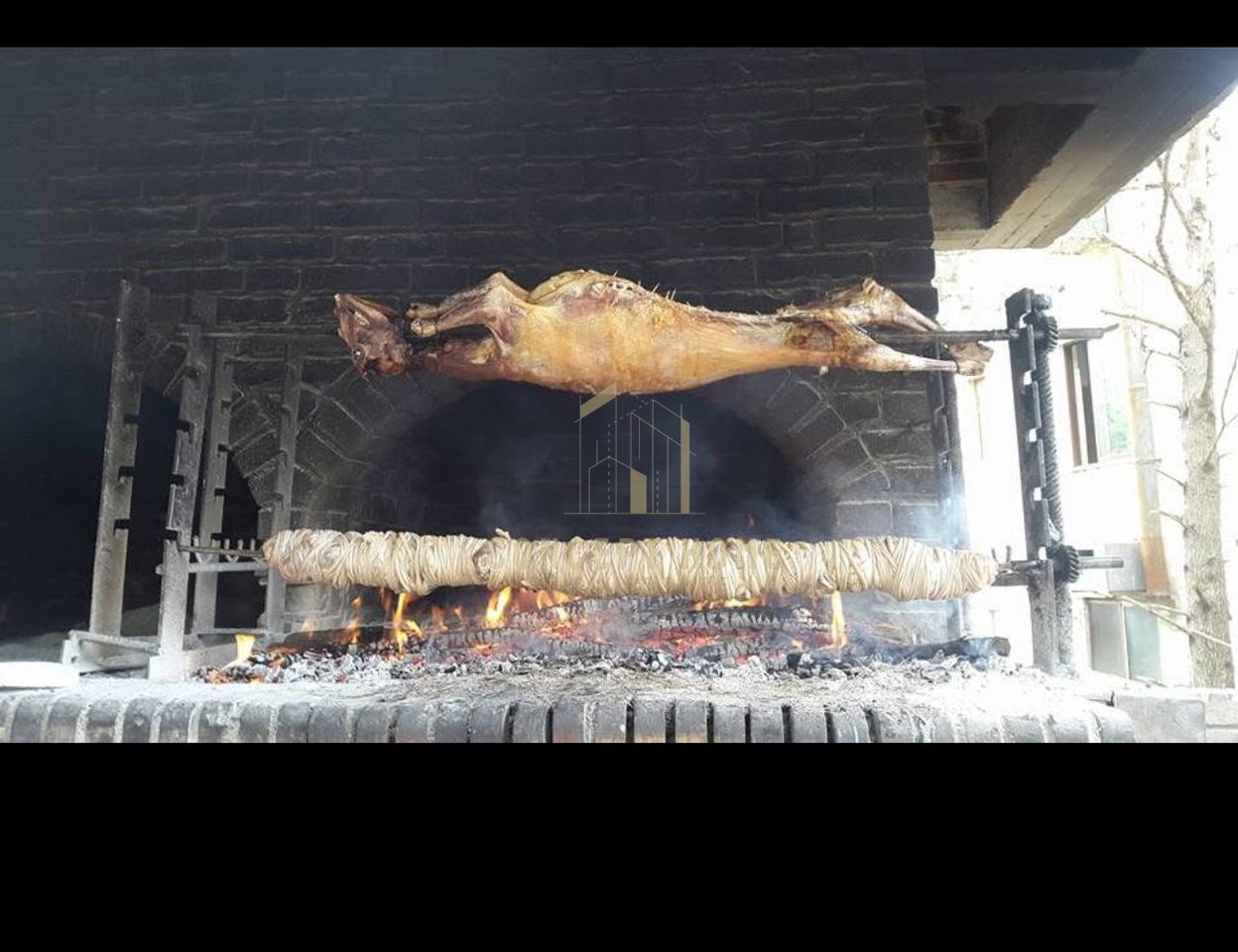 Bar Restaurant for rent, on Dajti Street