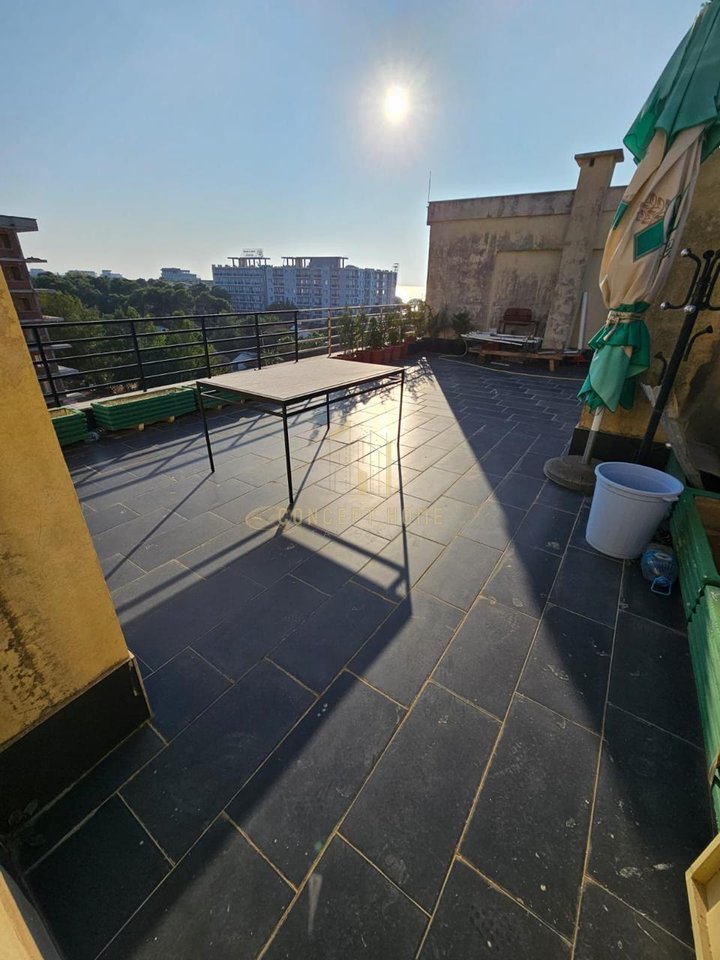 Shitet apartament në Golem, Rruga “Ismail Qemali”