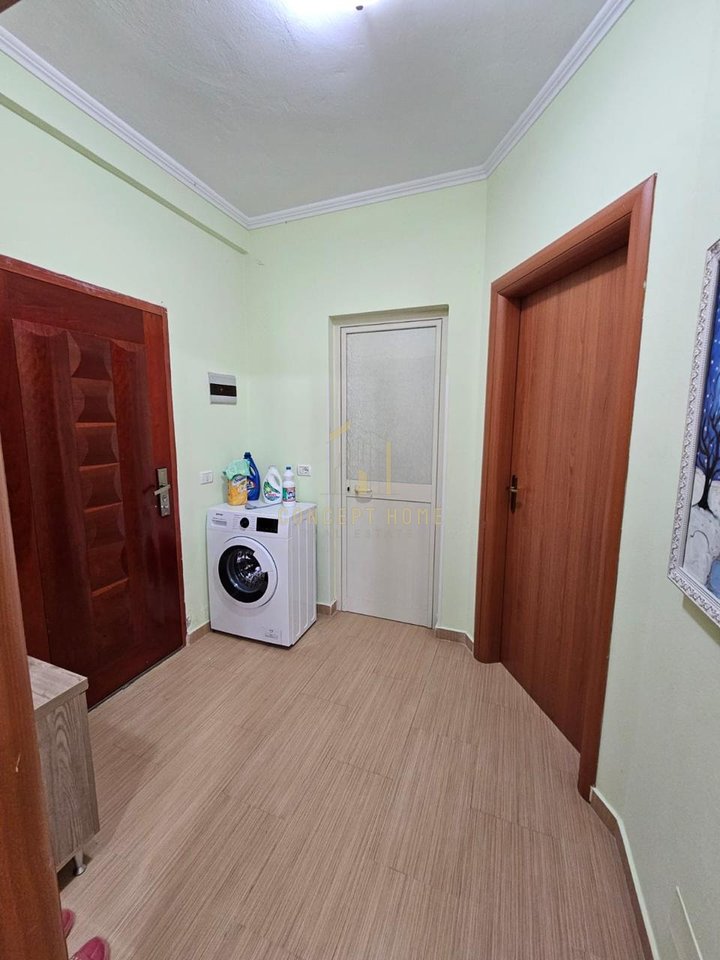Shitet apartament në Golem, Rruga “Ismail Qemali”