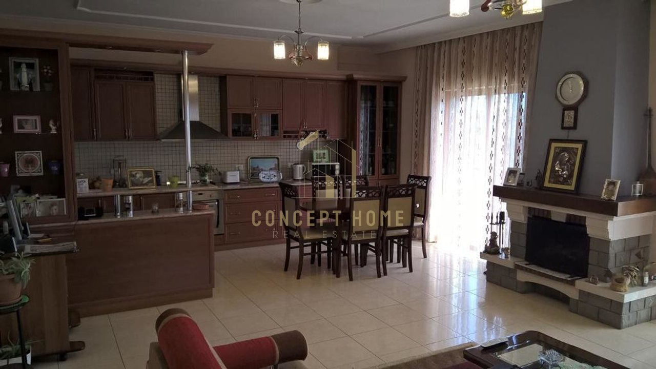 Vilë 3+1 Me Qira në Laprakë, Tiranë - 900€ | 505 m²