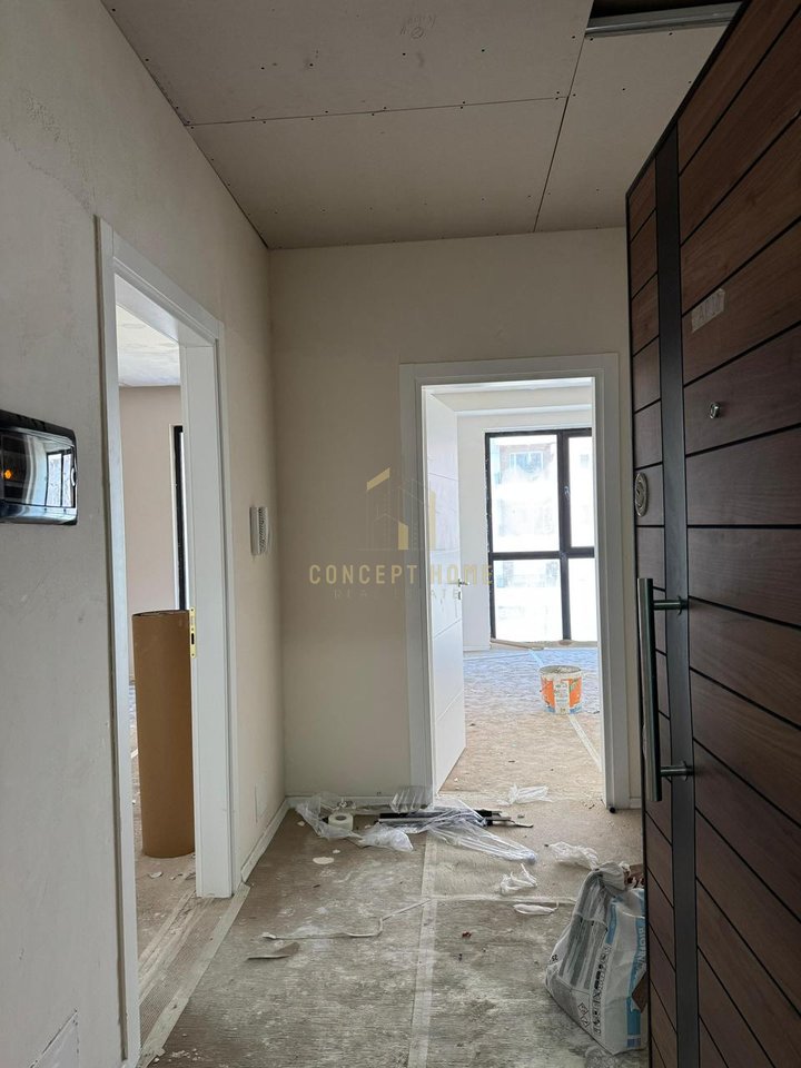 Apartment 1+1 with parking for rent in Astir