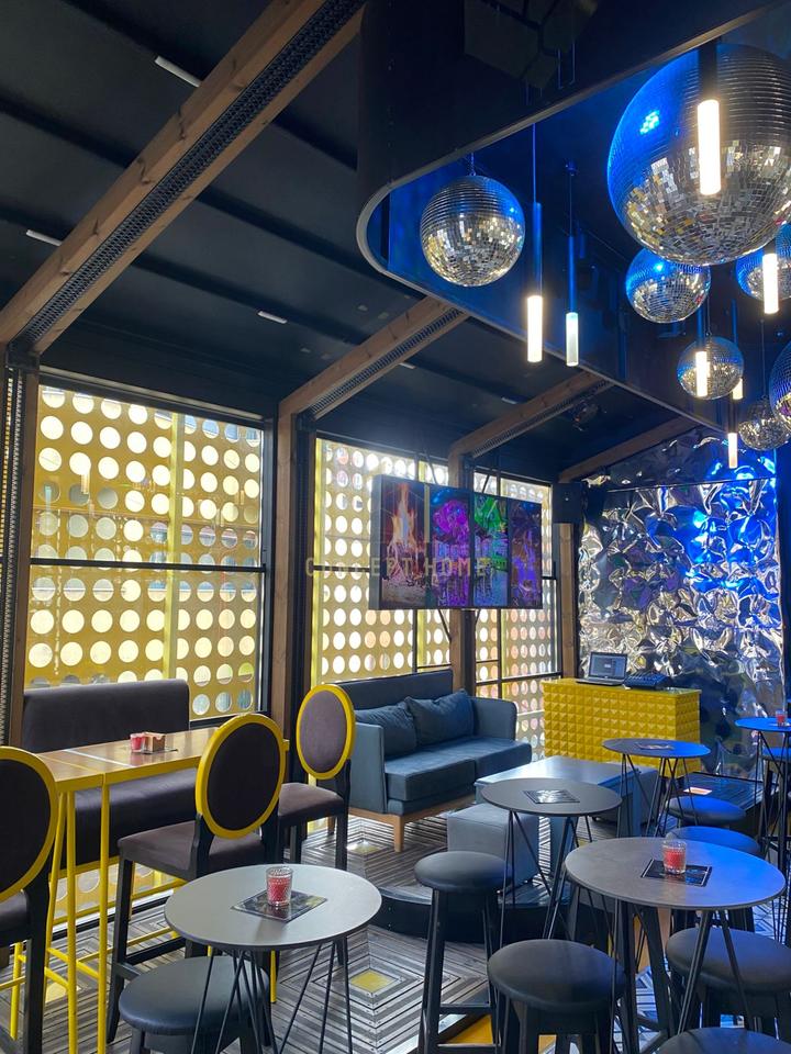 Jepet me qera Lokal tek 21 Dhjetori