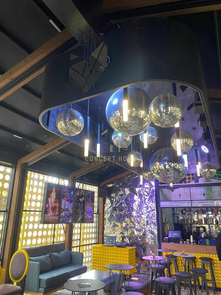 Jepet me qera Lokal tek 21 Dhjetori