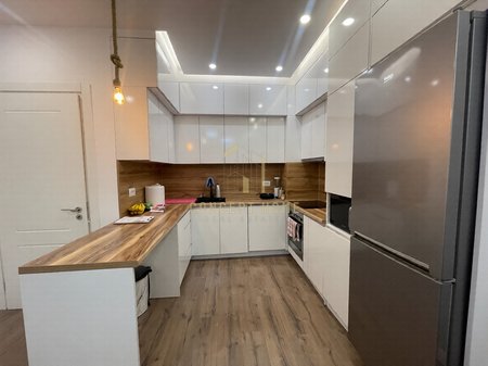 For sale 2+1+2 apartment in Kinostudio.