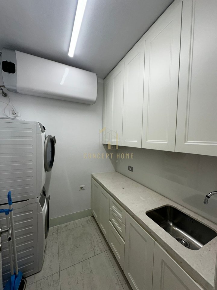 Apartament 3+1+2+2+2P Me Qira në Komunën e Parisit, Tiranë - 1500€ | 155 m²
