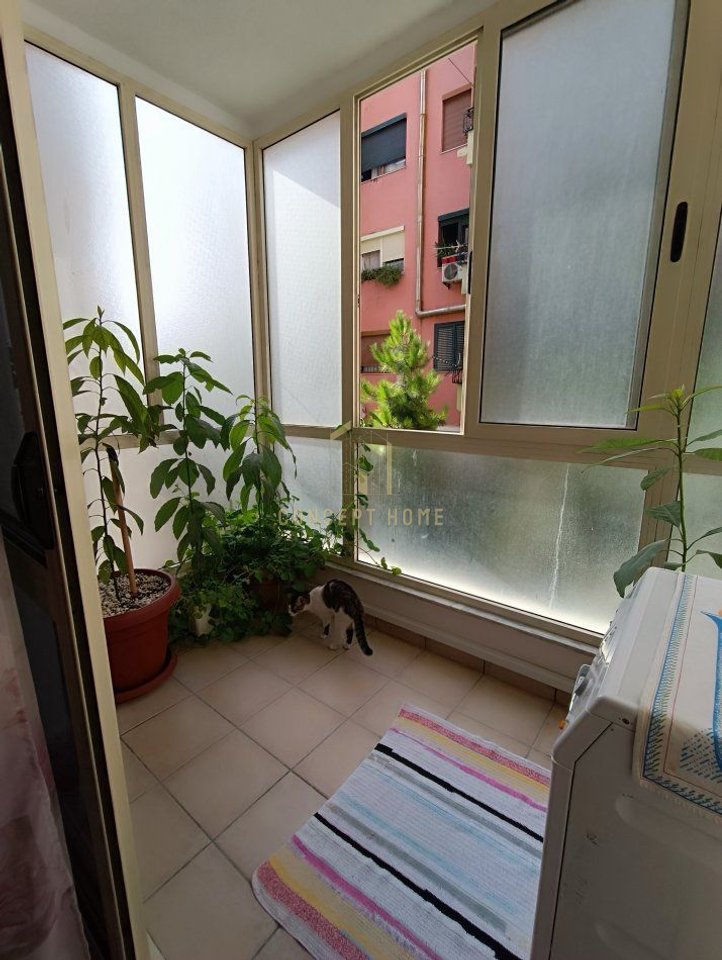 Shitet apartament 2+1+2 ne Fresk