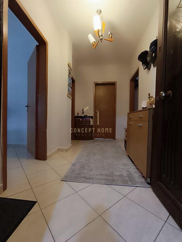 Shitet apartament 2+1+2 ne Fresk