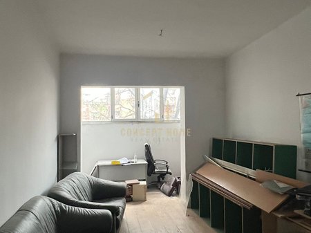 Zyrë 2+1 Me Qira në Bllok, Tiranë - 1000€ | 95 m²