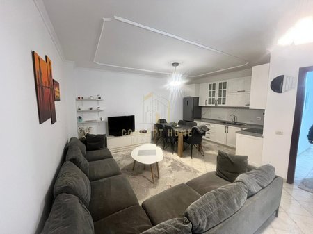 Jepet me Qera Apartament 2+1 ne Astir
