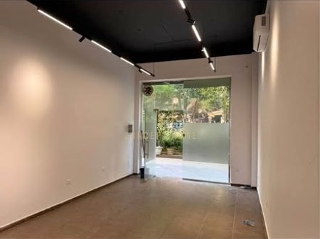 Shop for rent in Komuna e Parisit