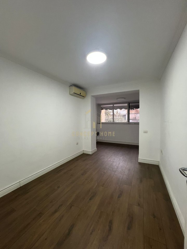 Zyrë 3+1 Me Qira në Bllok, Tiranë - 1100€ | 110 m²