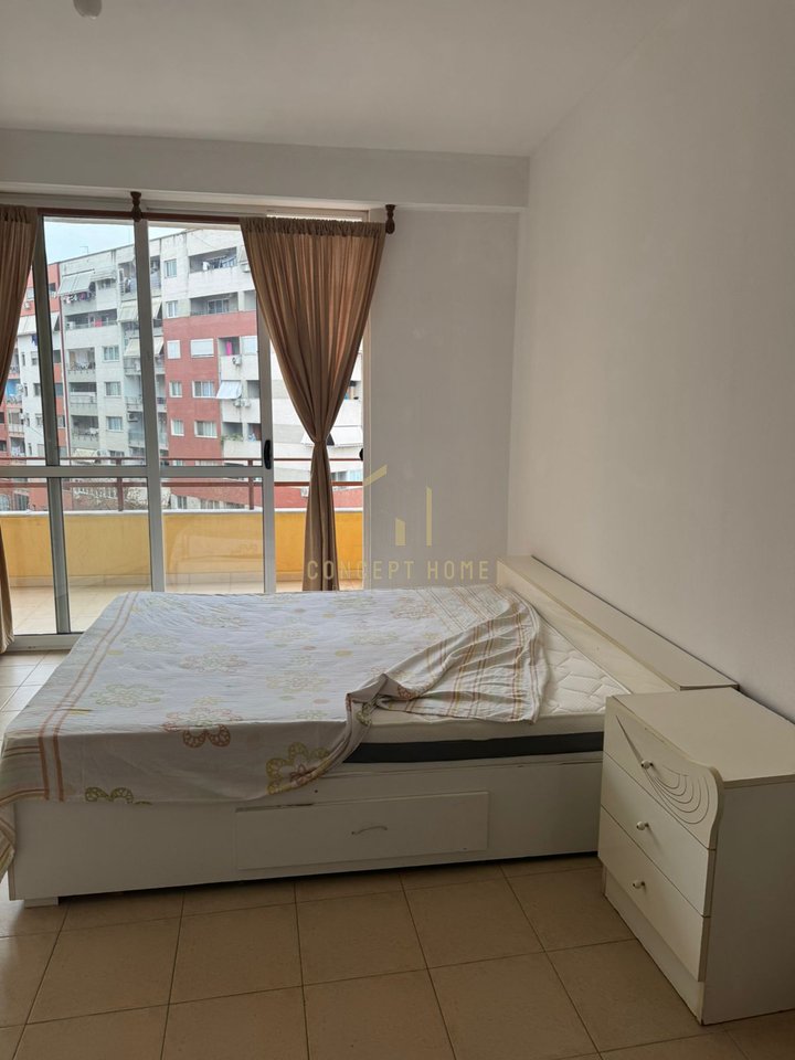 A 2+1+2 apartment is for rent in Astir.