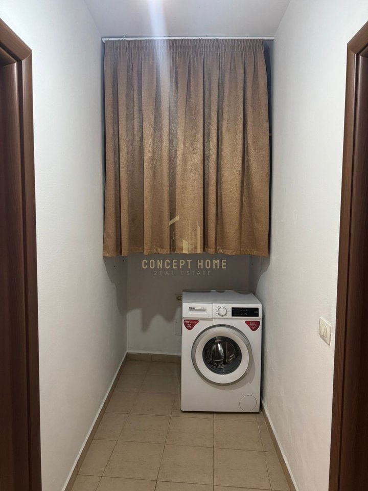 A 2+1+2 apartment is for rent in Astir.