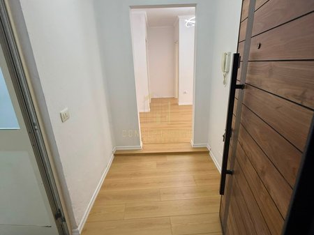Shitet apartament 2+1 ne Fresk