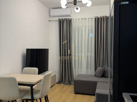 Jepet me qera apartament 1+1 ne Ali Dem.