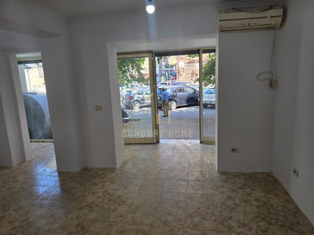 Vendesi 2 ambienti separati in Negozio e Monolocale in via Kavaja, Tirana - 195.000€ | 64 m²