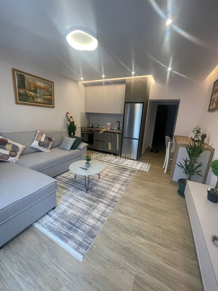 Jepet me qera apartament 1+1 ne 5 Maj
