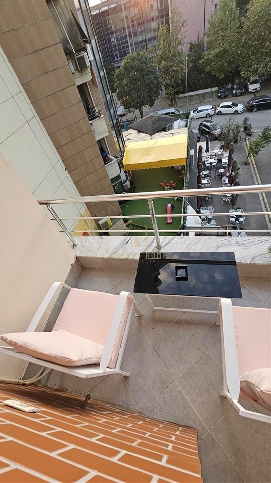 Jepet apartament me qera 1+1 ne Kompleksin Usluga