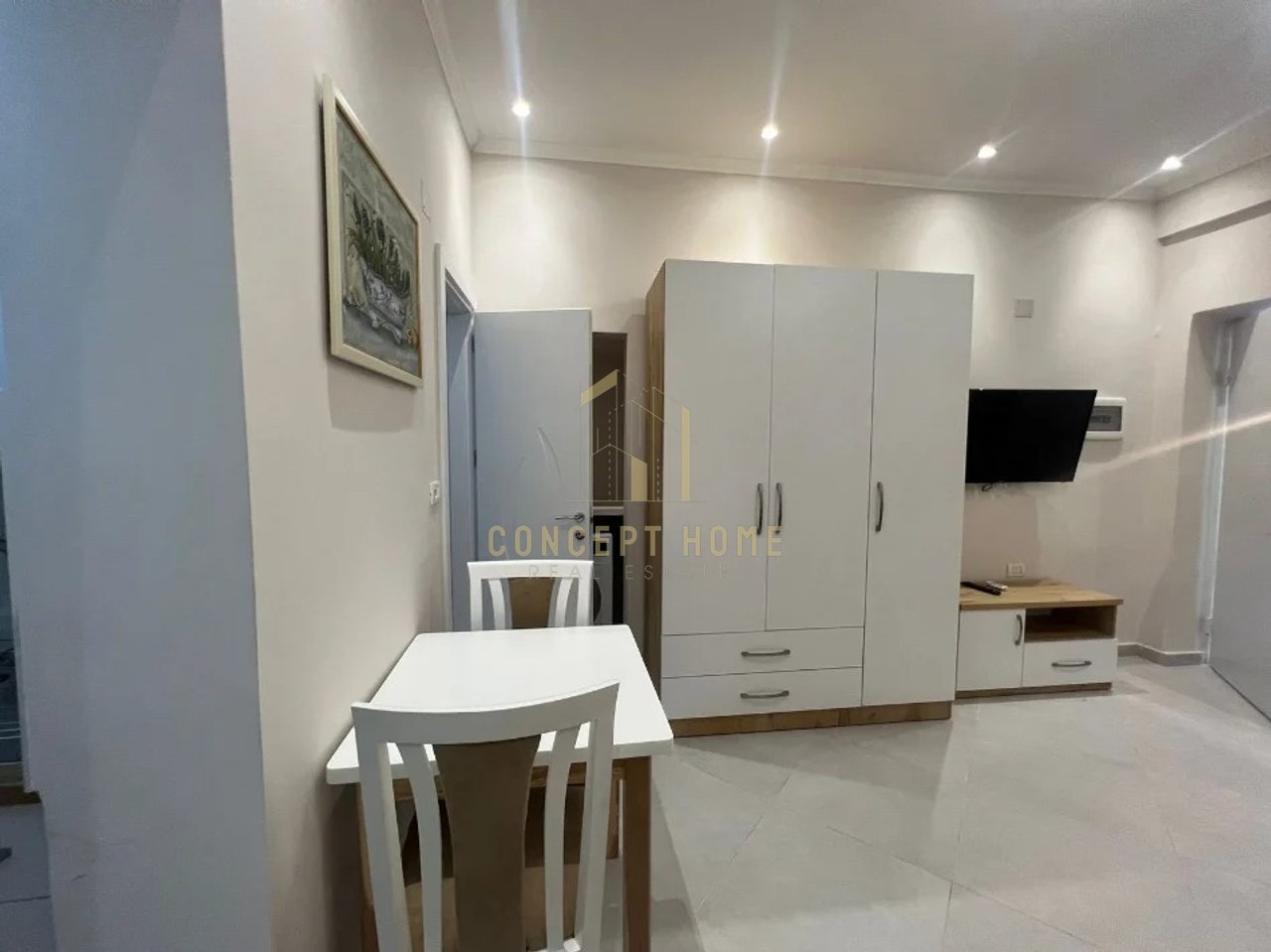 Garsoniere Me Qira në 21 Dhjetori, Tiranë - 400€ | 30 m²