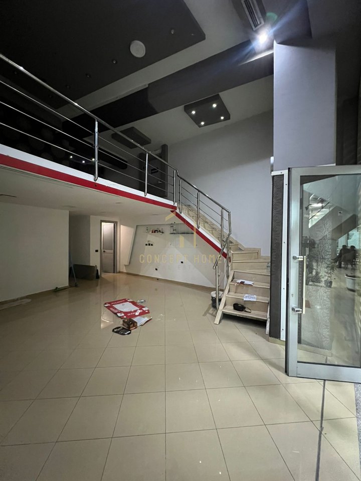 Business premises for rent in Astir, near Artist.