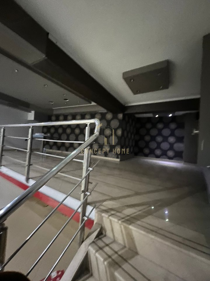 Business premises for rent in Astir, near Artist.