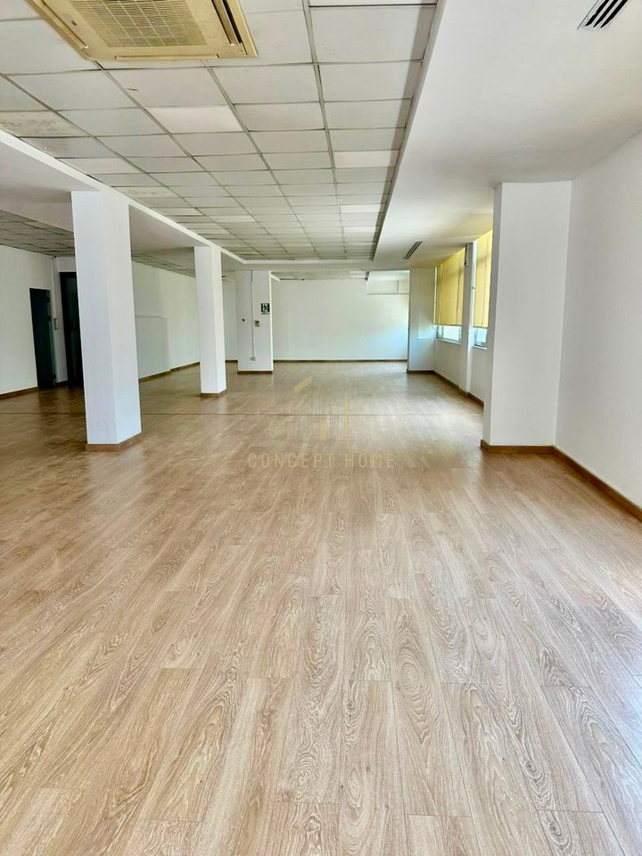 Zyrë me qera në Blloku, Tirana - 4500€ | 330 m²