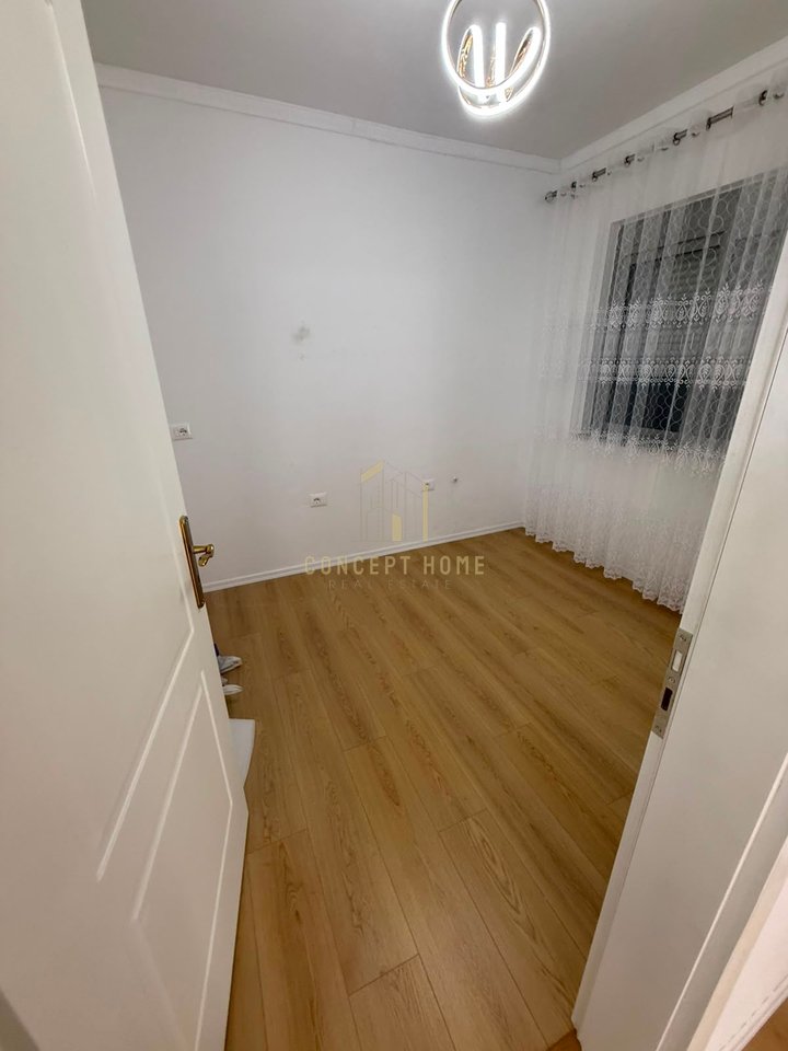 Shitet apartament 2+1 ne Fresk