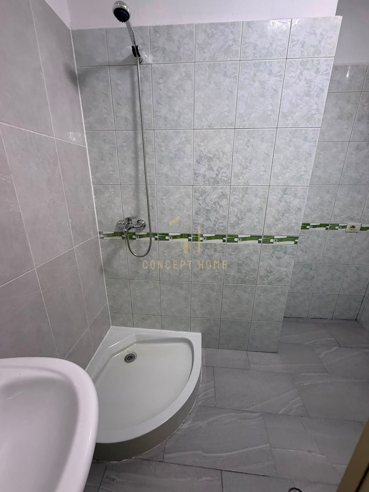 Shitet apartament 2+1 ne Fresk