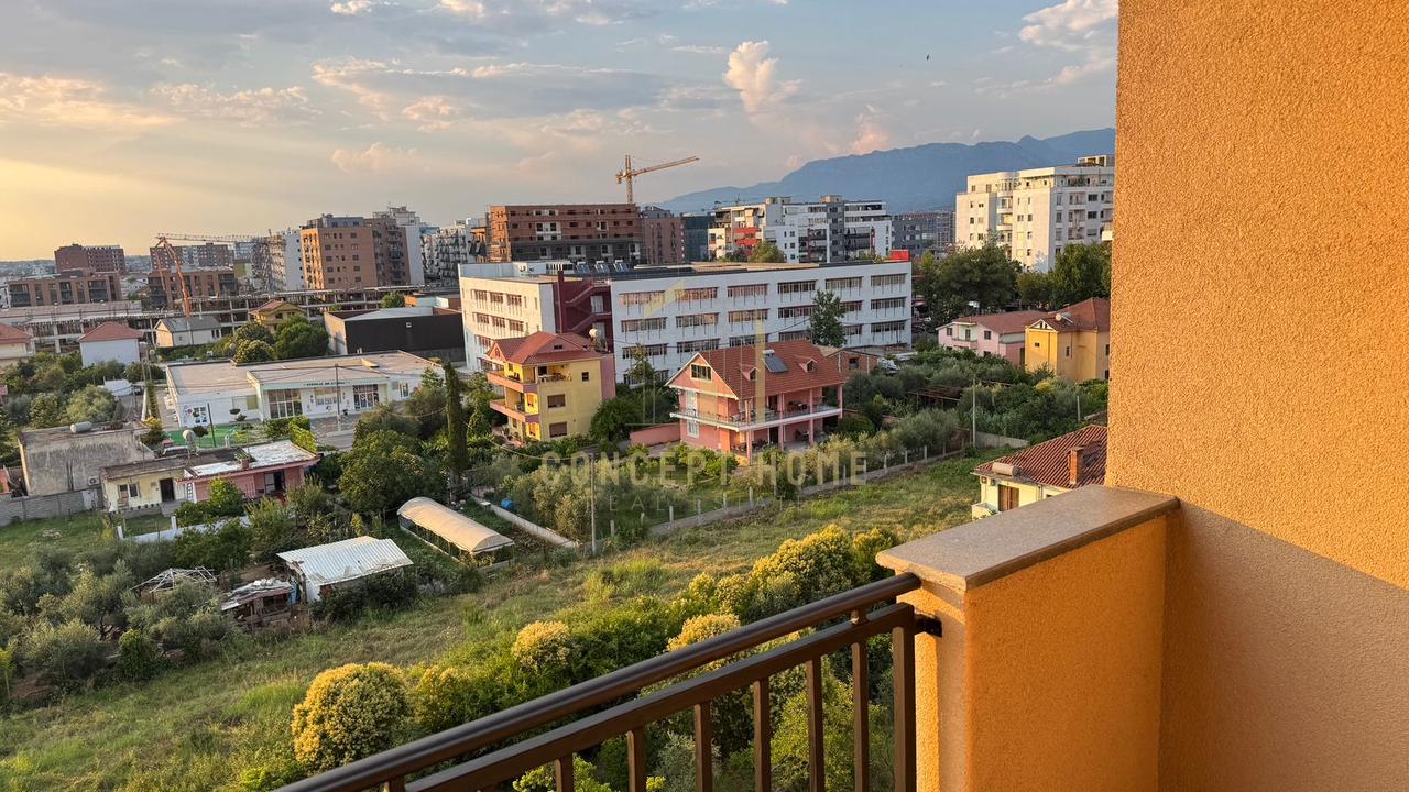 Shitet Apartamenti 2+1 ne Kamez