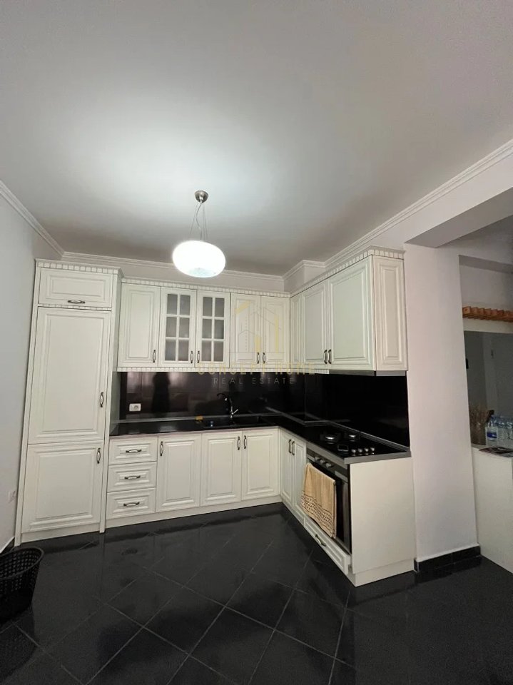 Apartament 2+1+2 Me Qira në Fresk, Tiranë - 450€ | 103 m²