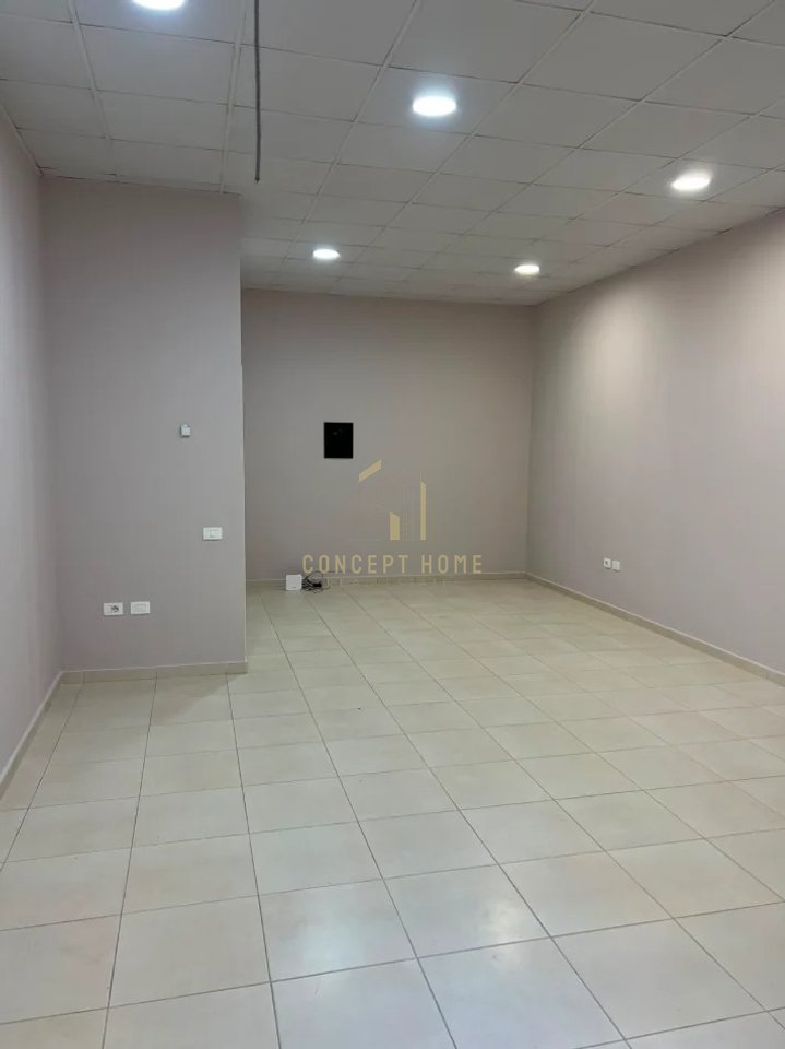 Business premises for rent at 21 Dhjetori