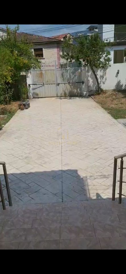 Apartment 2+1 for rent: At American Villas, 3 Brothers Kondi Street