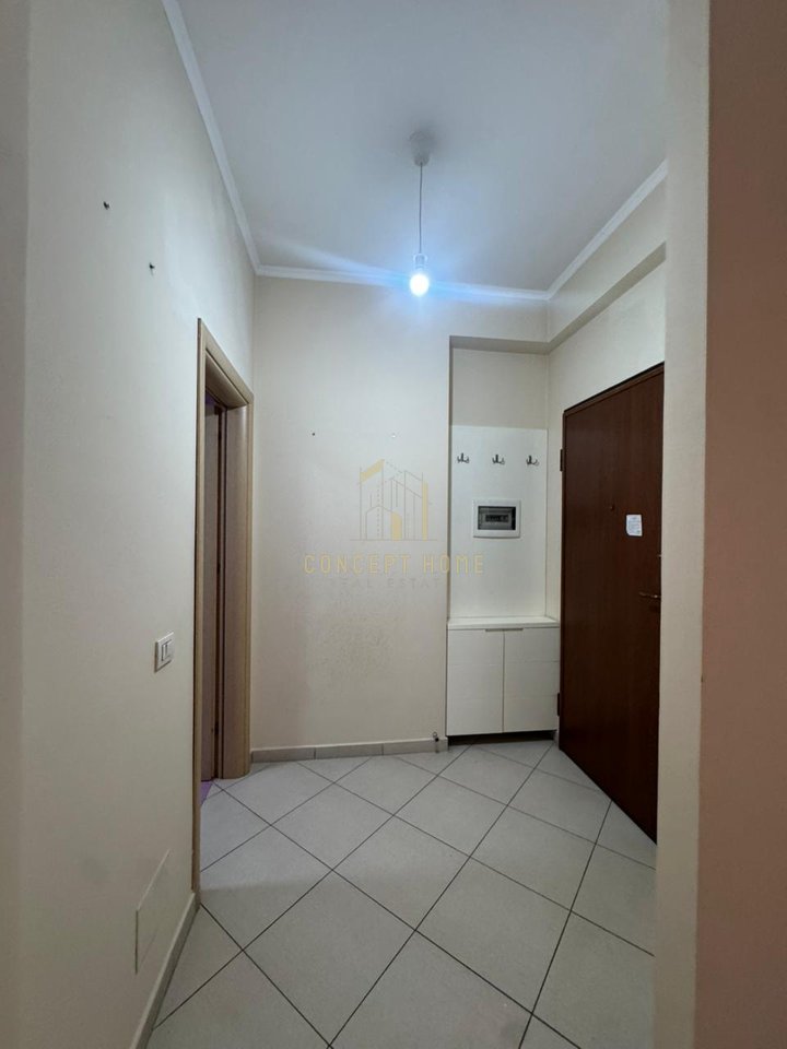 Vendesi appartamento 1+1 presso il Comune di Parigi