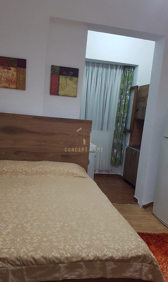 Jepet me qera gazoniere te Rruga Dibres/Cmimi 35.000Leke