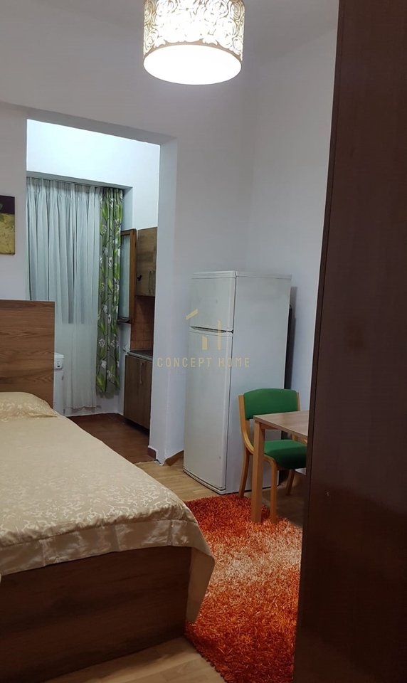 Jepet me qera gazoniere te Rruga Dibres/Cmimi 35.000Leke