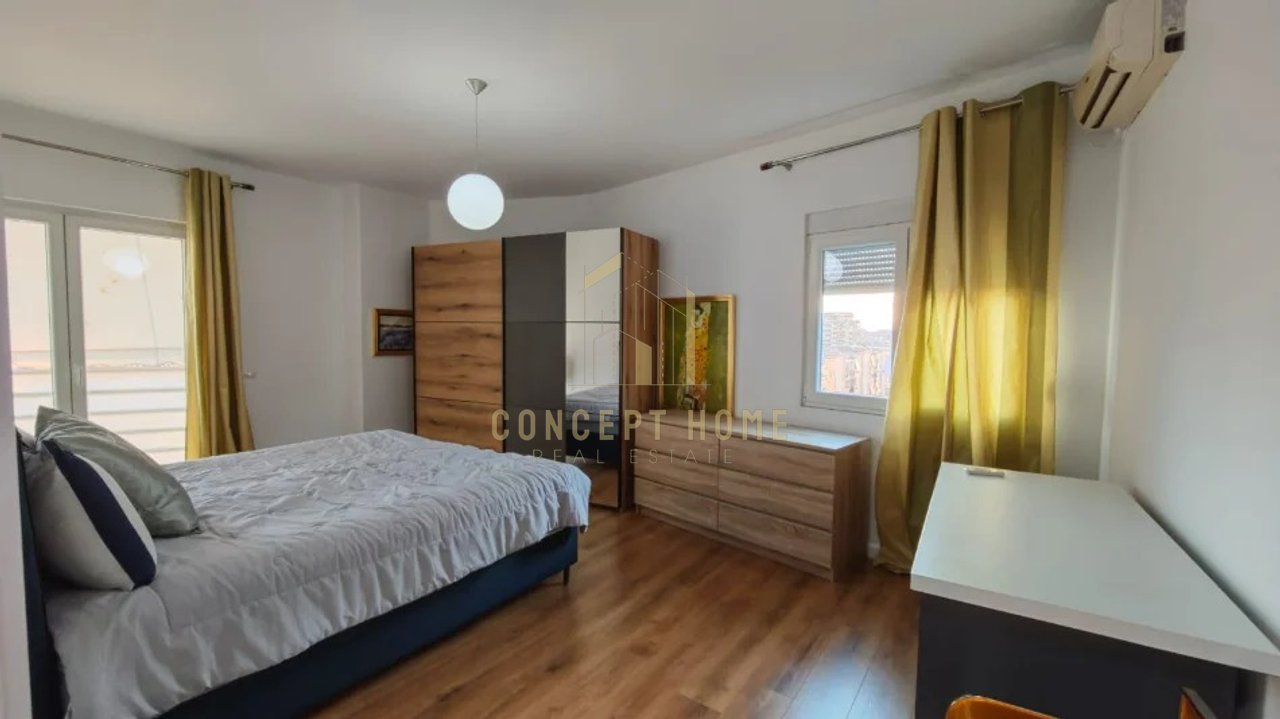 Apartment 2+1+2 for rent at Komuna e Parisit.