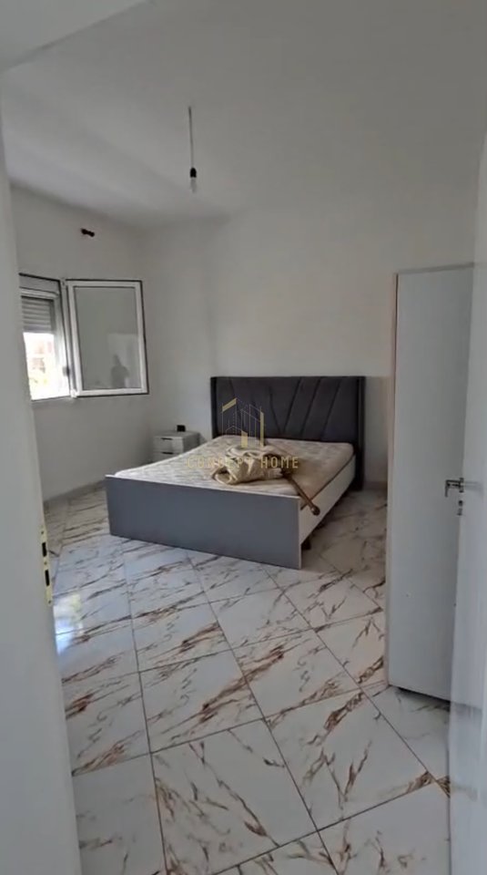 Jepet me qera apartament 2+1 ne 5 maj/Cmimi: 40,000 Leke/Muaj