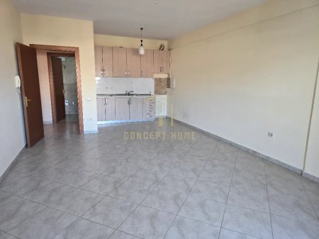 Jepet me qera apartament per biznese prane spitalit Nene Teresa